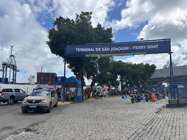 Ferry-Boat tem espera de até três horas para embarque em Salvador nesta sexta (25)