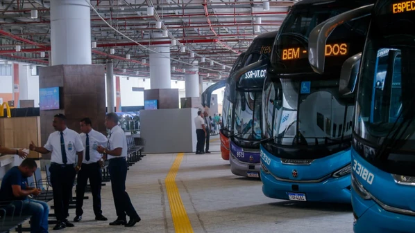 Bahia terá transporte gratuito para eleitores neste domingo de votação