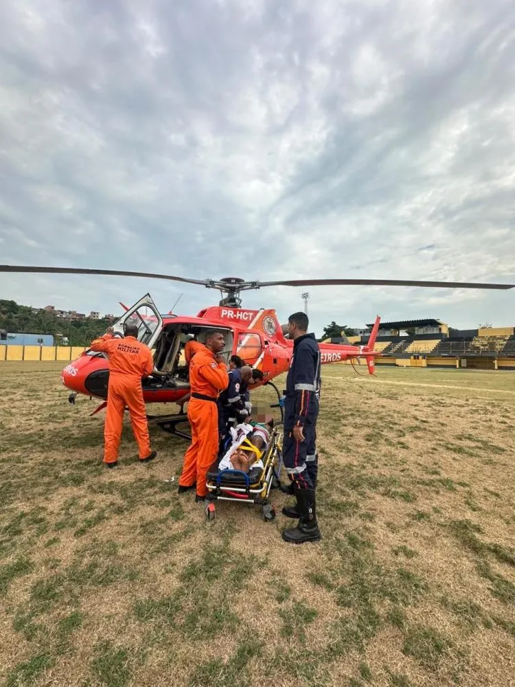 Paciente com infarto é transportado de helicóptero de Santo Amaro para Salvador